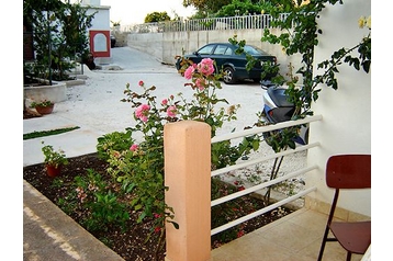 Chorvatsko Privát Okrug Donji, Exteriér